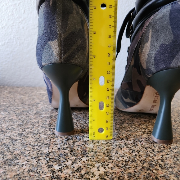 GIANNI BINI Jarret Green/Black Camo Print Suede Lace-up Booties Size 6 - Picture 12 of 16